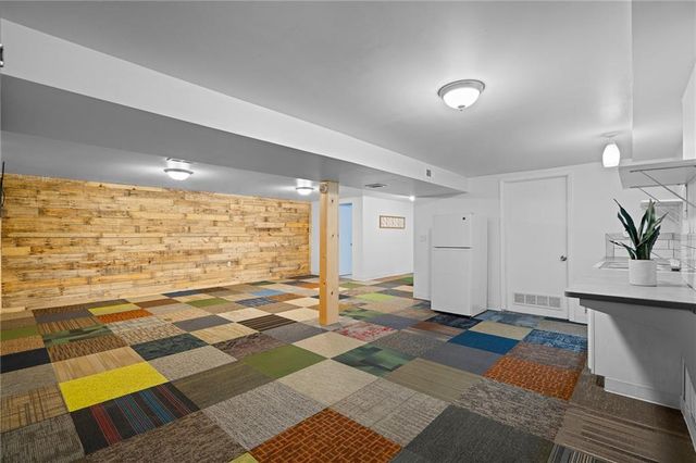 126 SE Moore Street, Blue Springs, MO 64014