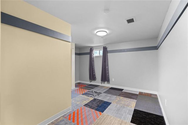 126 SE Moore Street, Blue Springs, MO 64014
