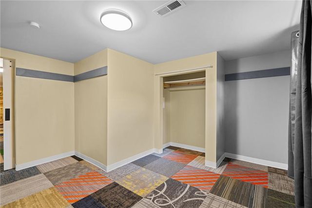 126 SE Moore Street, Blue Springs, MO 64014