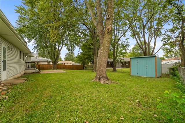 126 SE Moore Street, Blue Springs, MO 64014