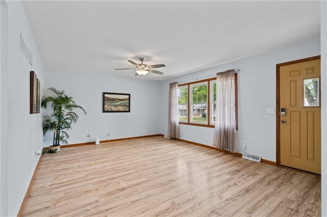 126 SE Moore Street, Blue Springs, MO 64014