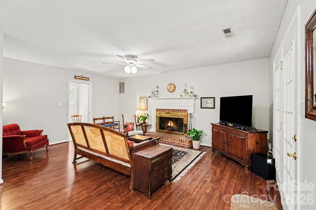 7218 Glen Brook Lane, Charlotte, NC 28269