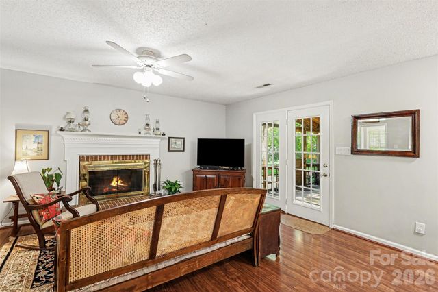 7218 Glen Brook Lane, Charlotte, NC 28269