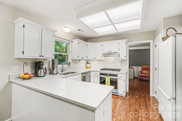 7218 Glen Brook Lane, Charlotte, NC 28269