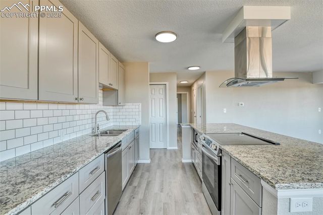 411 Lakewood Circle B1016, Colorado Springs, CO 80910