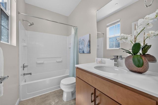 37623 Shelter Rd, Newark, CA 94560