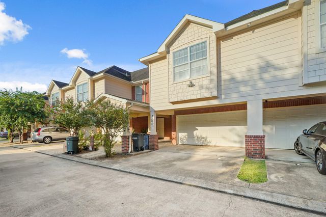 3304 Township Grove Lane, Houston, TX 77082
