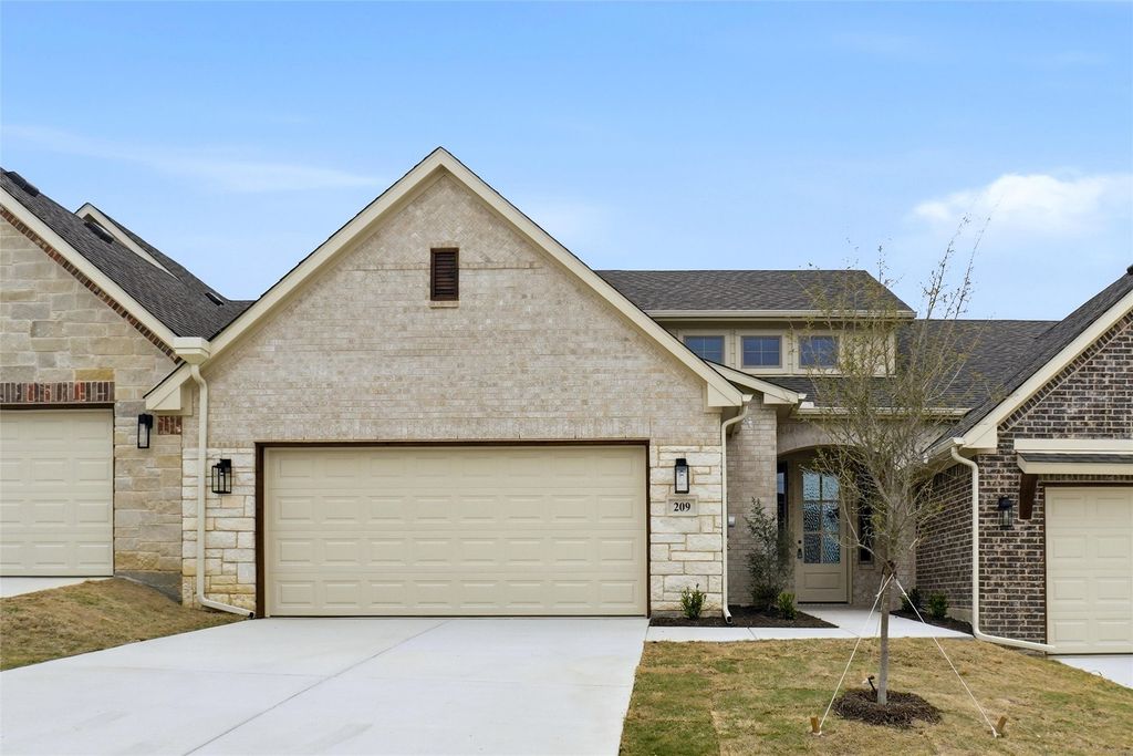 209 Legacy Boulevard, Weatherford, TX 76085