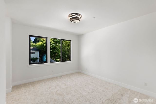 16211 Simonds Road NE, Kenmore, WA 98028