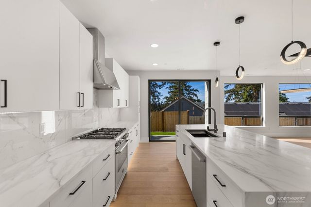 16211 Simonds Road NE, Kenmore, WA 98028