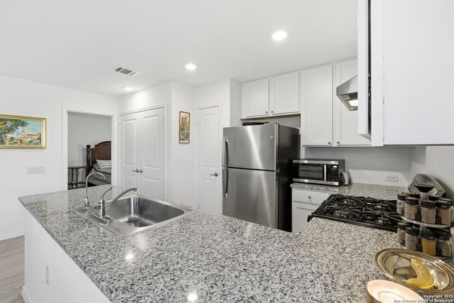 7259 Rosada Way, San Antonio, TX 78218