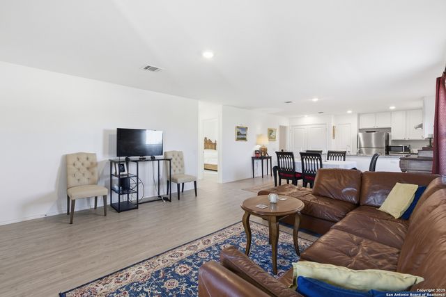 7259 Rosada Way, San Antonio, TX 78218