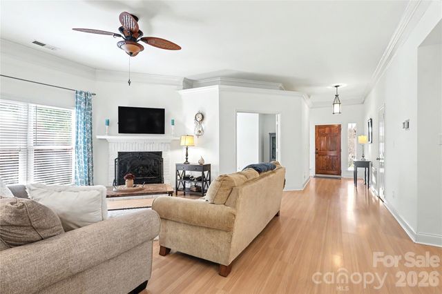 804 Mill Run Drive, Charlotte, NC 28209