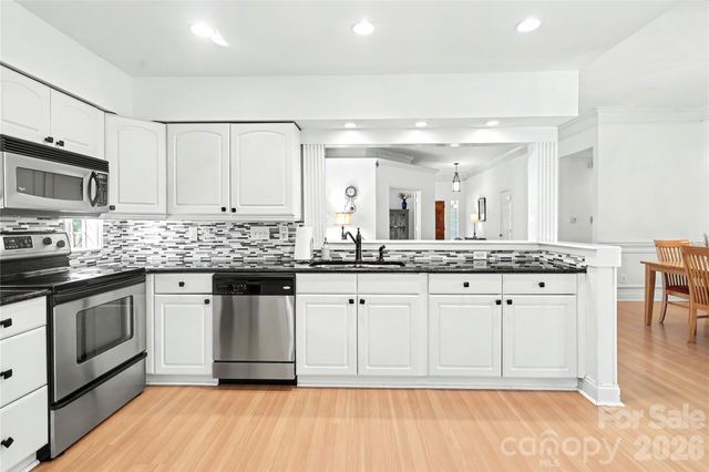 804 Mill Run Drive, Charlotte, NC 28209