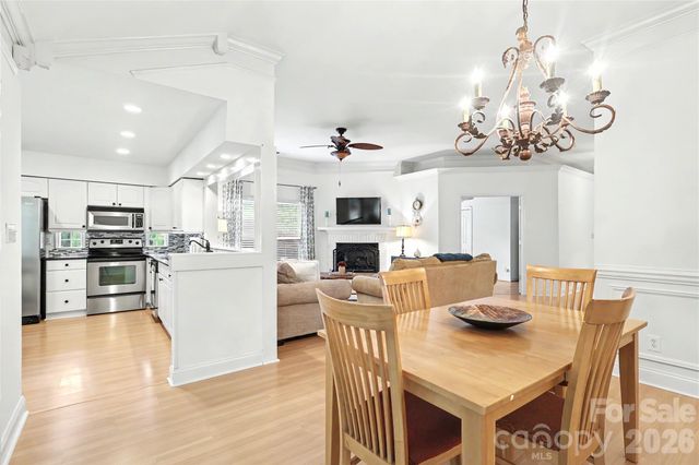 804 Mill Run Drive, Charlotte, NC 28209