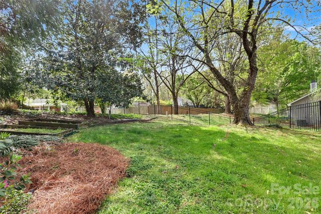 804 Mill Run Drive, Charlotte, NC 28209