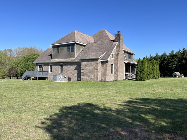 236 Tims Ford Dr, Winchester, TN 37398