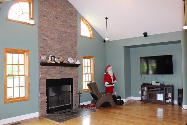 236 Tims Ford Dr, Winchester, TN 37398