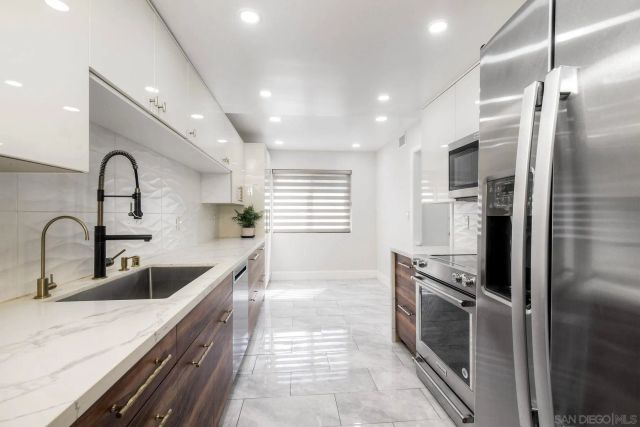 12056 Caminito Campana, San Diego, CA 92128