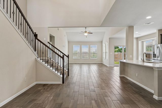 301 Rimrock CT, Bastrop, TX 78602