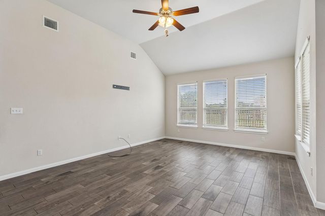 301 Rimrock CT, Bastrop, TX 78602