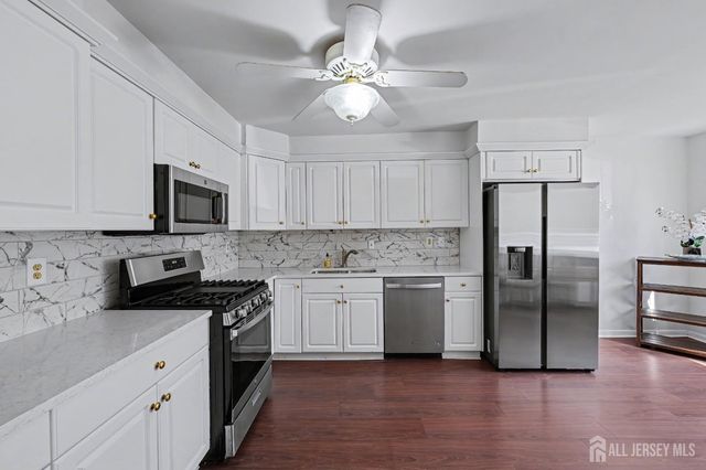 143 E Tennyson Drive, Plainsboro, NJ 08536