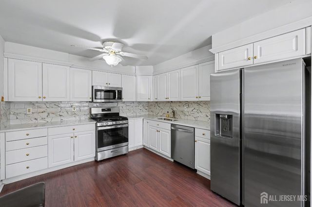 143 E Tennyson Drive, Plainsboro, NJ 08536