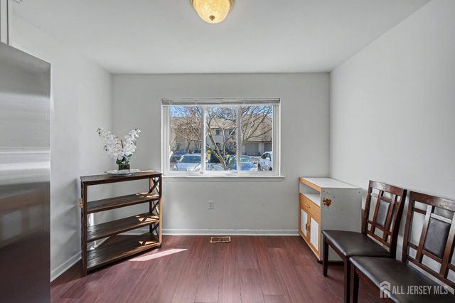 143 E Tennyson Drive, Plainsboro, NJ 08536