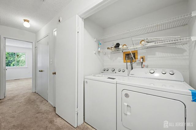 143 E Tennyson Drive, Plainsboro, NJ 08536