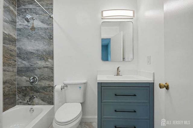 143 E Tennyson Drive, Plainsboro, NJ 08536