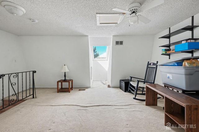 143 E Tennyson Drive, Plainsboro, NJ 08536