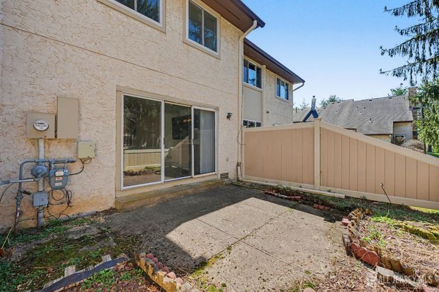 143 E Tennyson Drive, Plainsboro, NJ 08536