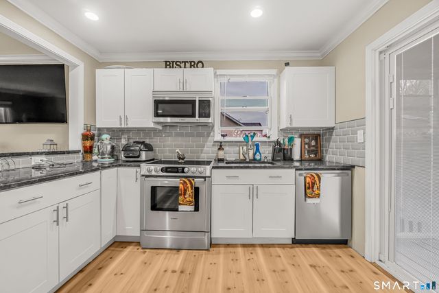 3 Cardinal Lane, Naugatuck, CT 06770