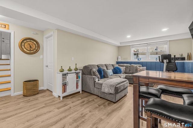 3 Cardinal Lane, Naugatuck, CT 06770