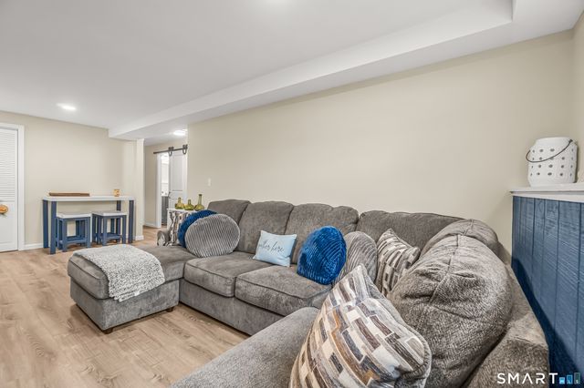 3 Cardinal Lane, Naugatuck, CT 06770
