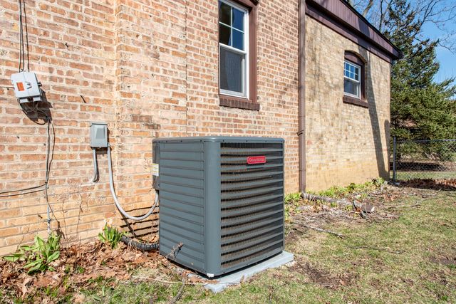 33771 N 2nd Street, Grayslake, IL 60030