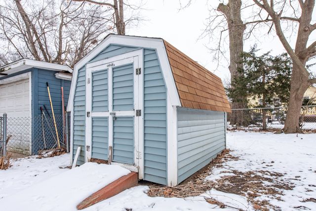 33771 N 2nd Street, Grayslake, IL 60030