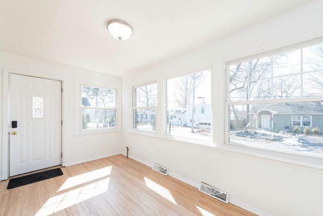 33771 N 2nd Street, Grayslake, IL 60030