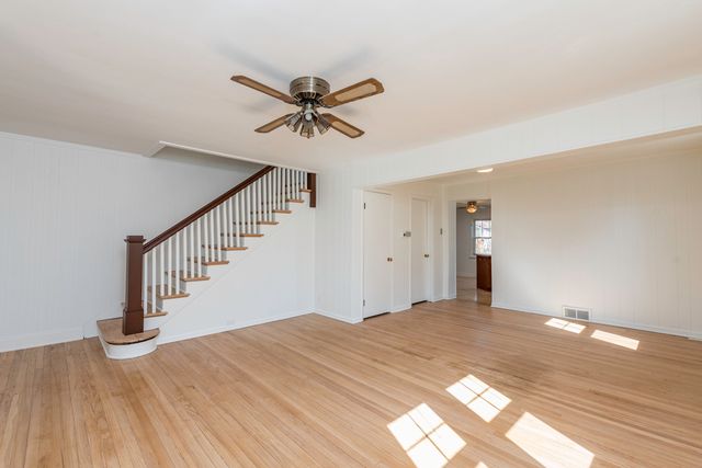 33771 N 2nd Street, Grayslake, IL 60030