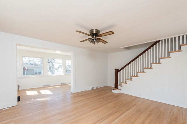 33771 N 2nd Street, Grayslake, IL 60030