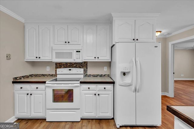 300 Oak Pointe Drive, Dublin, GA 31021