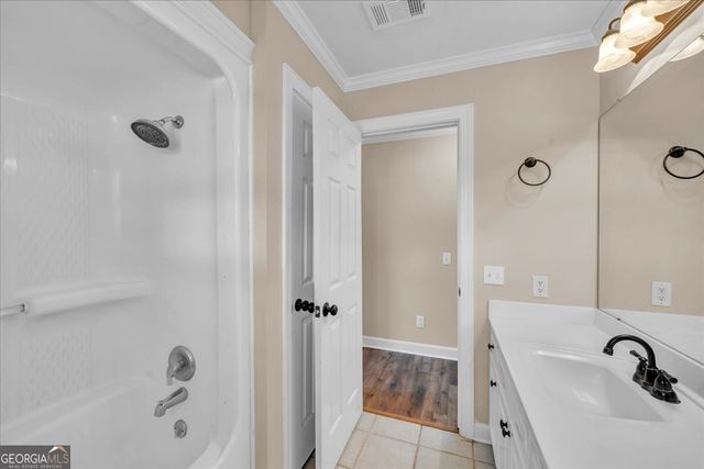 300 Oak Pointe Drive, Dublin, GA 31021
