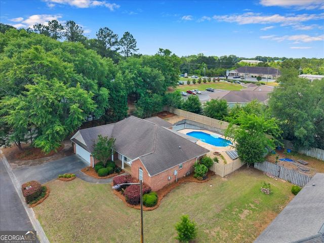 300 Oak Pointe Drive, Dublin, GA 31021
