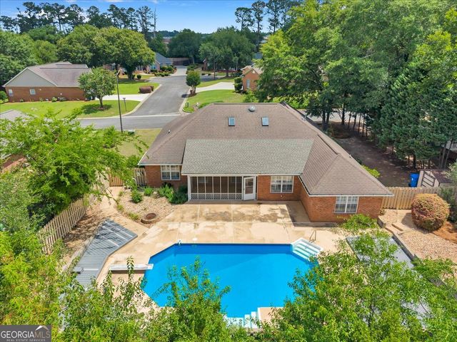 300 Oak Pointe Drive, Dublin, GA 31021