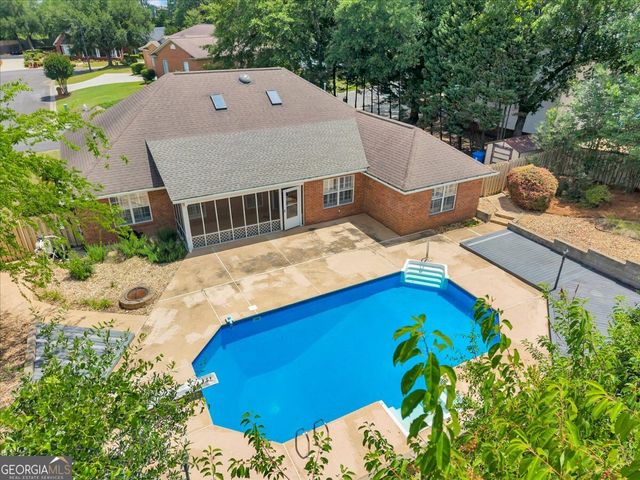 300 Oak Pointe Drive, Dublin, GA 31021