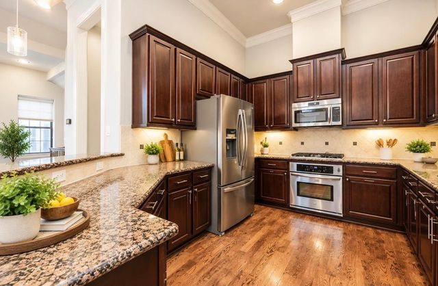 8822 Lakeshore Bend Drive, Houston, TX 77080