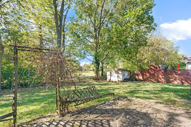 1 Dryhill Court, Lebanon, OH 45036