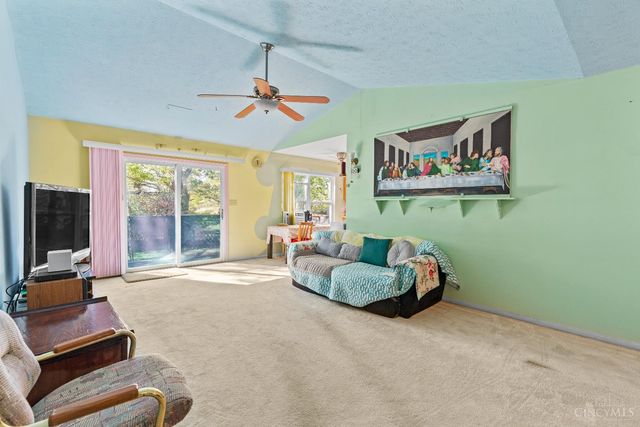 1 Dryhill Court, Lebanon, OH 45036