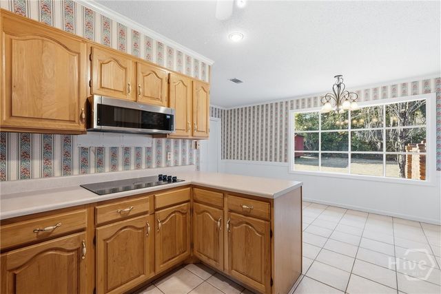 8511 Kent Drive, Savannah, GA 31406