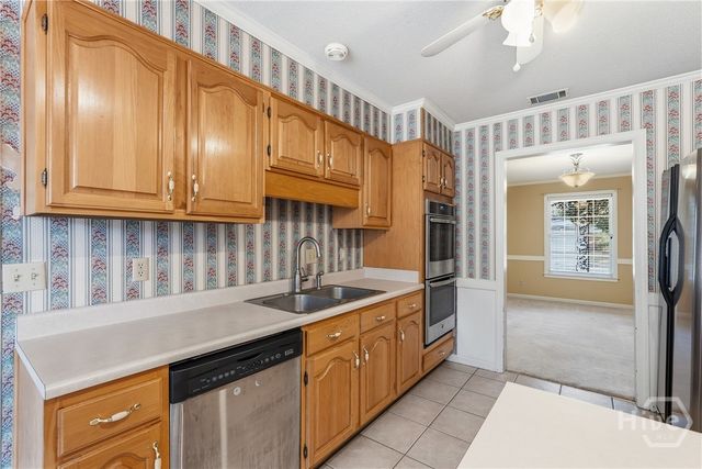 8511 Kent Drive, Savannah, GA 31406